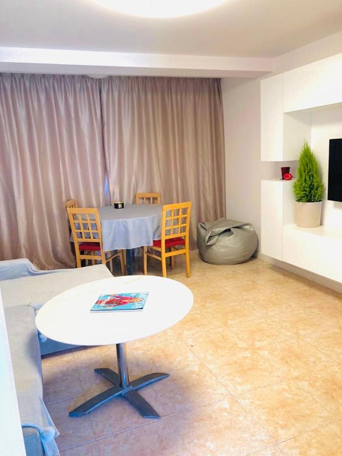 בנידורם Apartamento Duplex 5 Min De La Playa מראה חיצוני תמונה